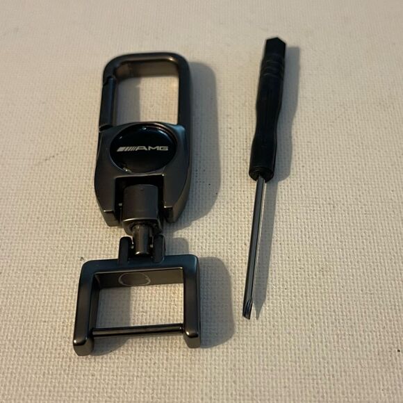 AMG Logo Key Fob Keychain in Metal NWT - Picture 4 of 5